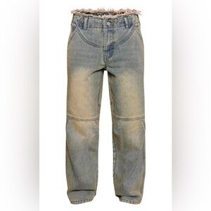 PrettyLittleThing Petite Frayed Waistband Vintage Wash Boyfriend Jeans